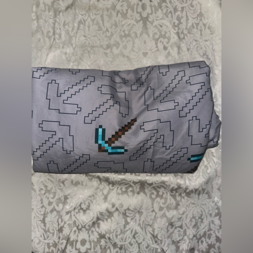 Vintage Collectible Minecraft Twin Bed Sheet.